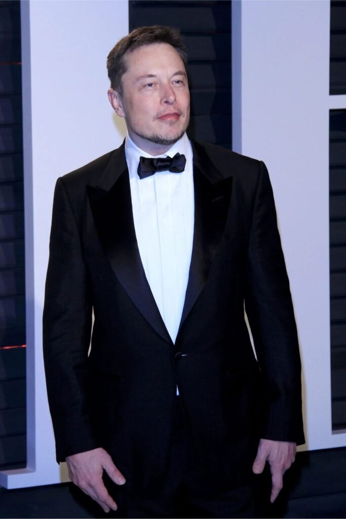 How tall is Elon Musk?